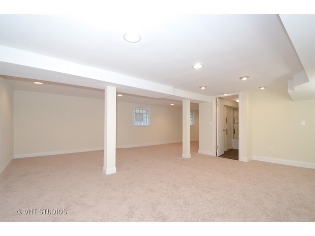 3323 North Troy Street Chicago, IL 60618 - Photo 16 of 25