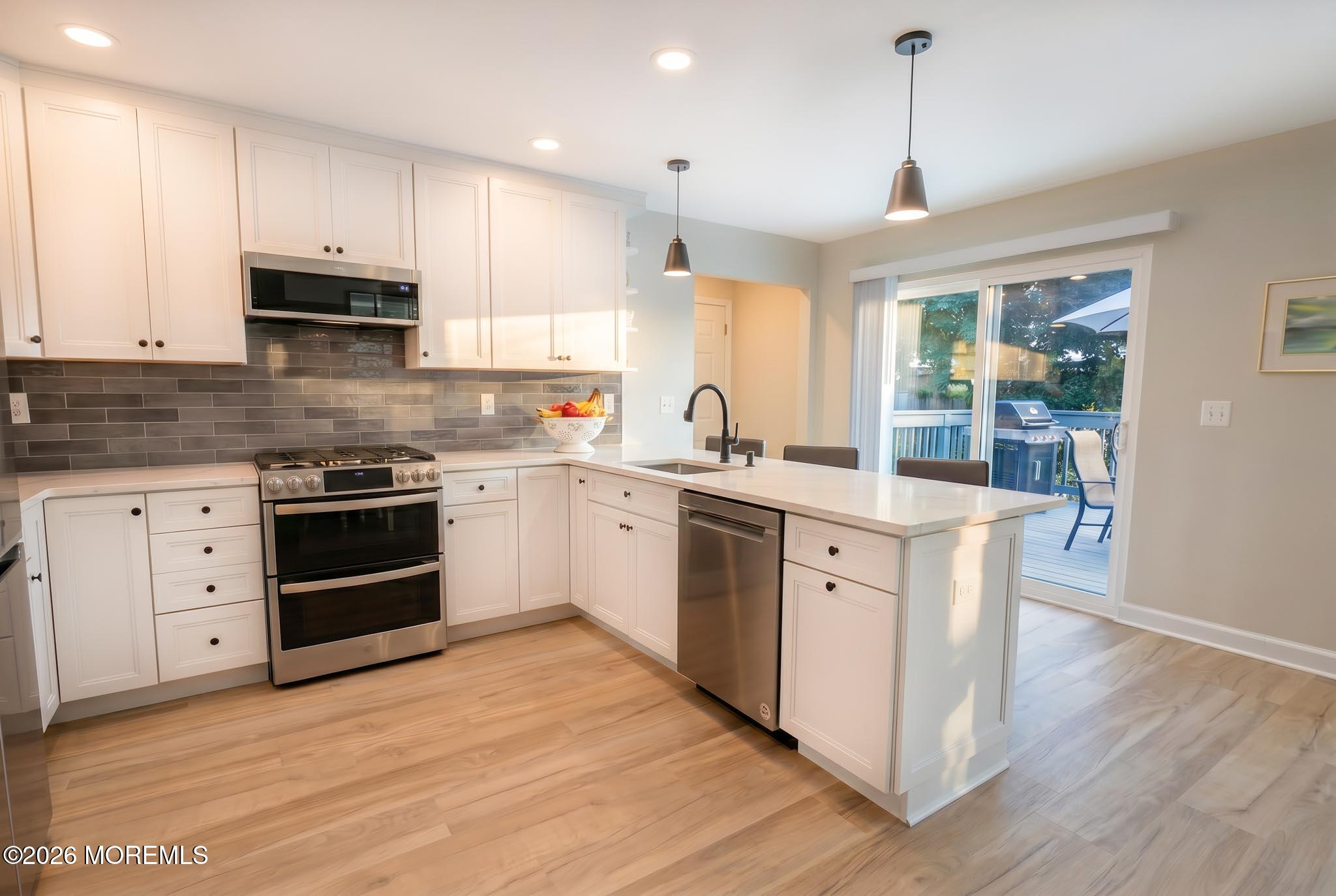 137 Bowline Road Manahawkin, NJ 08050 - Photo 9 of 36 10