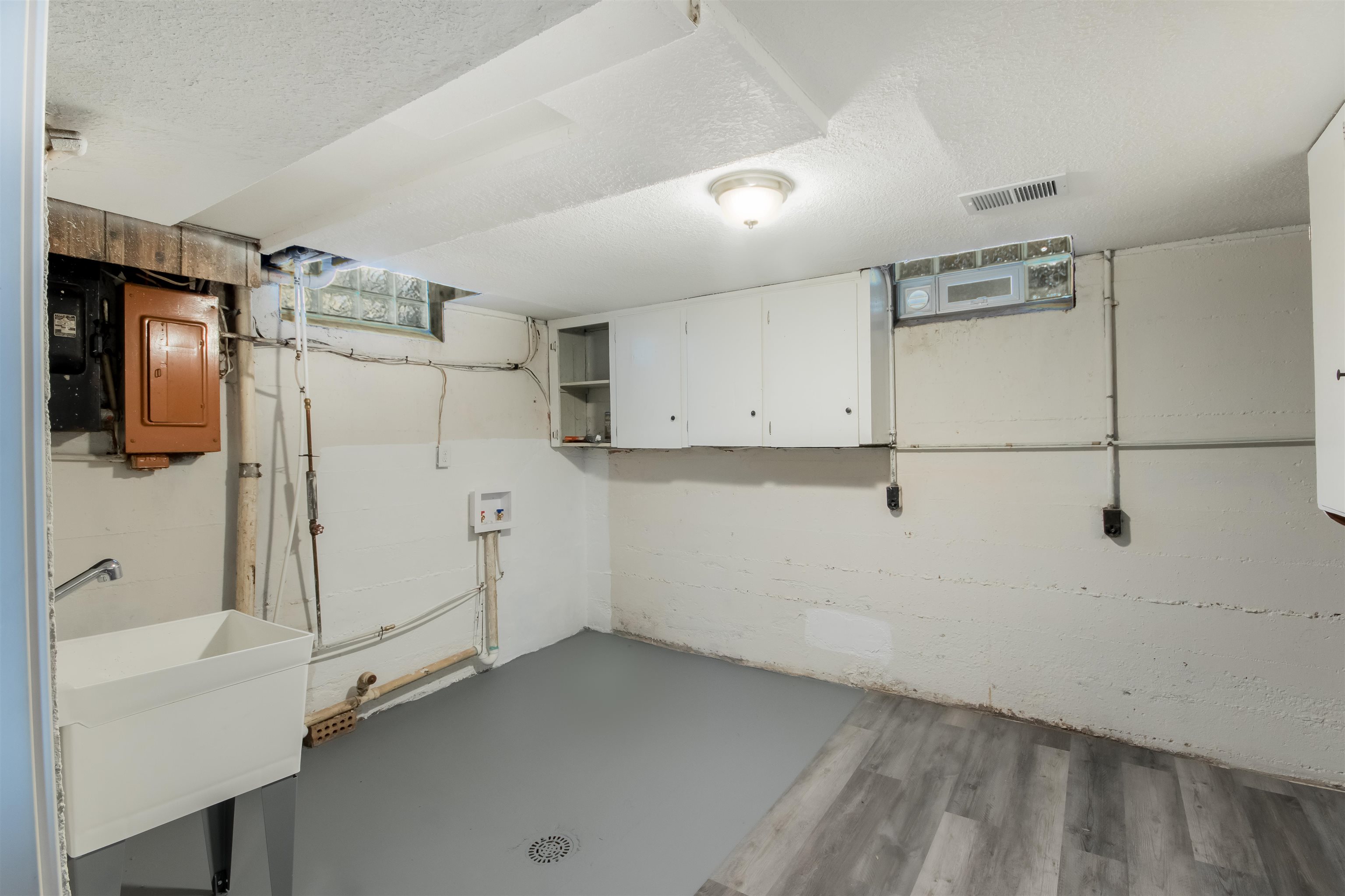 545 South Glendale Street Wichita, KS 67218 - Photo 19 of 32