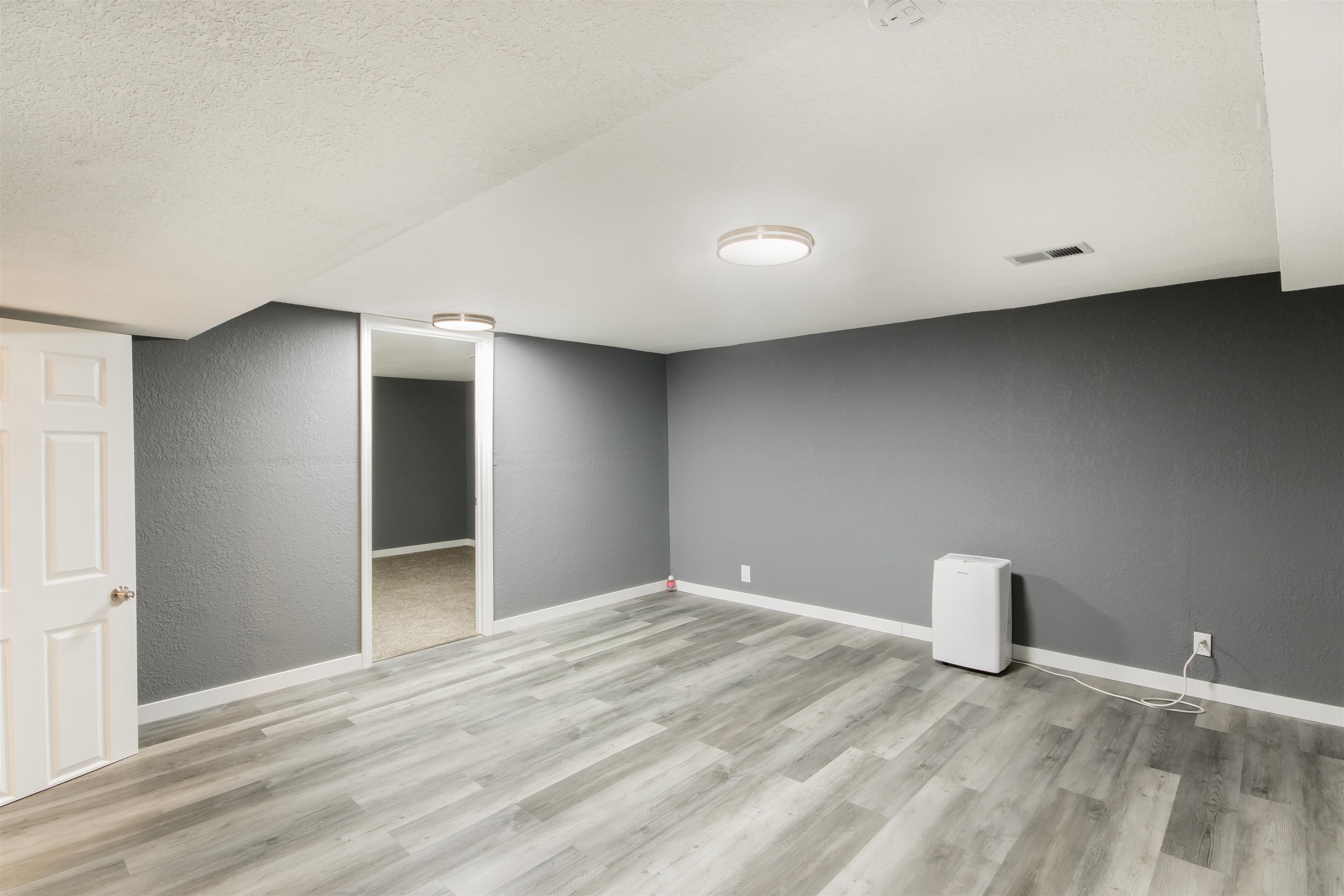 545 South Glendale Street Wichita, KS 67218 - Photo 21 of 32