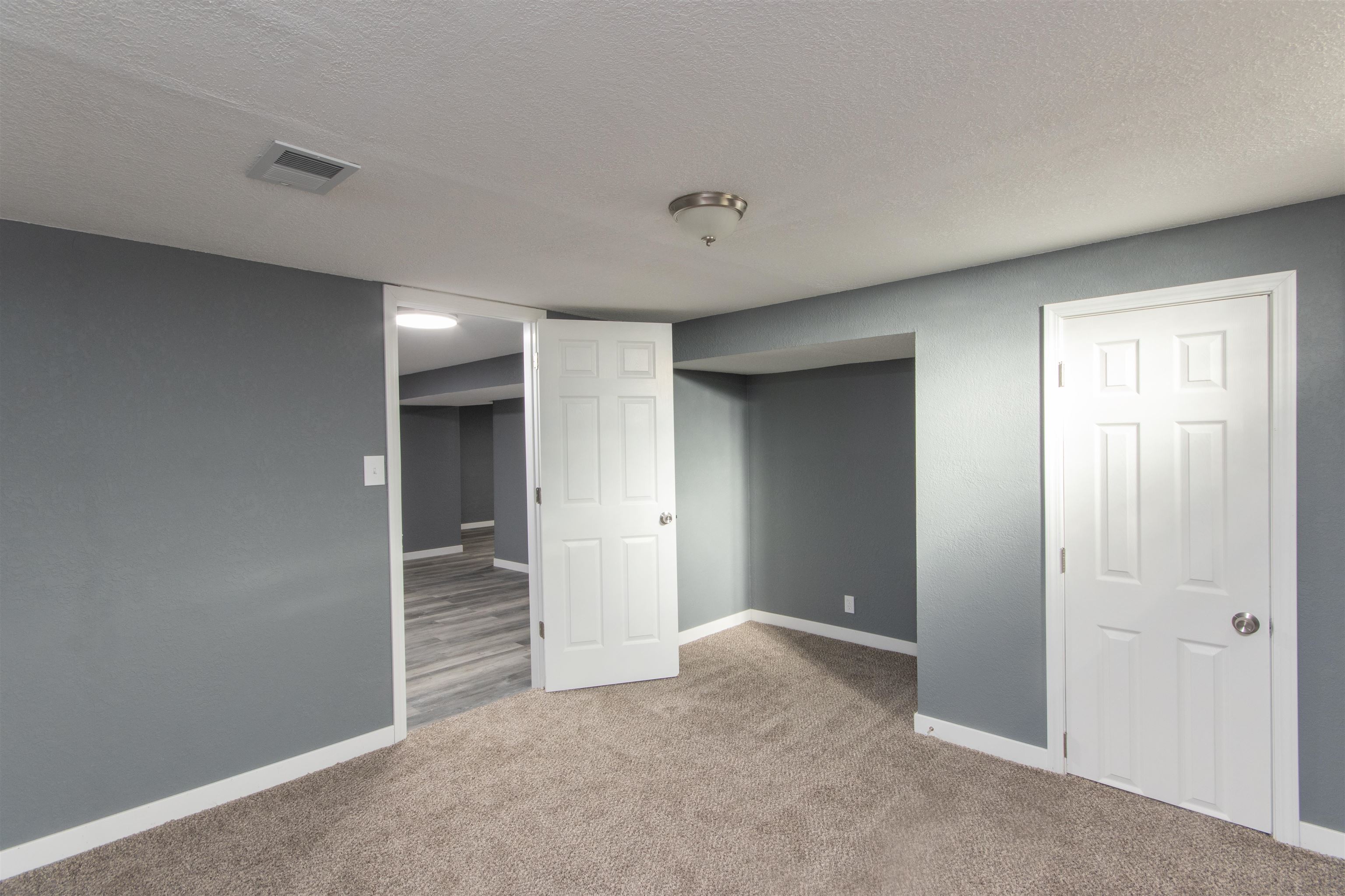 545 South Glendale Street Wichita, KS 67218 - Photo 26 of 32