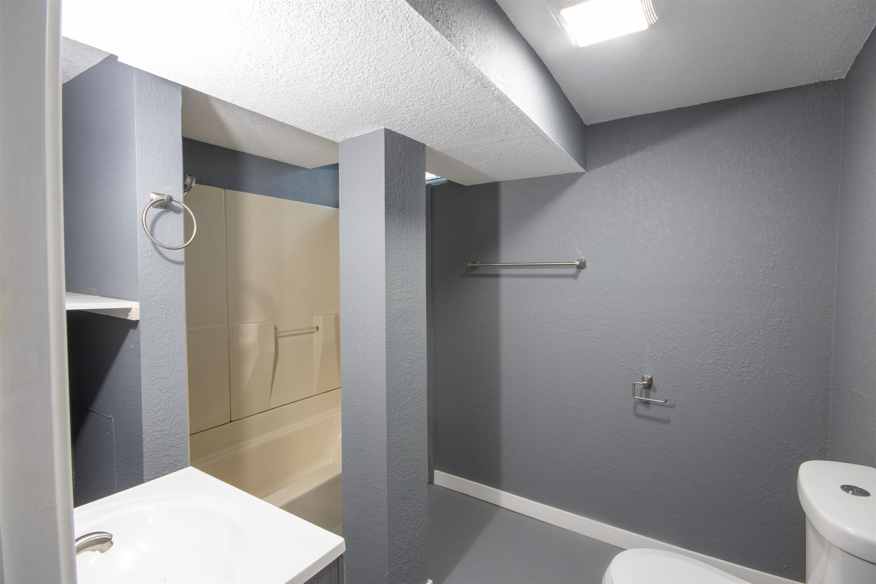 545 South Glendale Street Wichita, KS 67218 - Photo 28 of 32