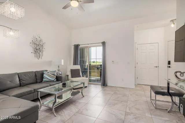 $299,999 | 10136 East Southern Avenue, Unit 3091, Mesa, AZ 85209
