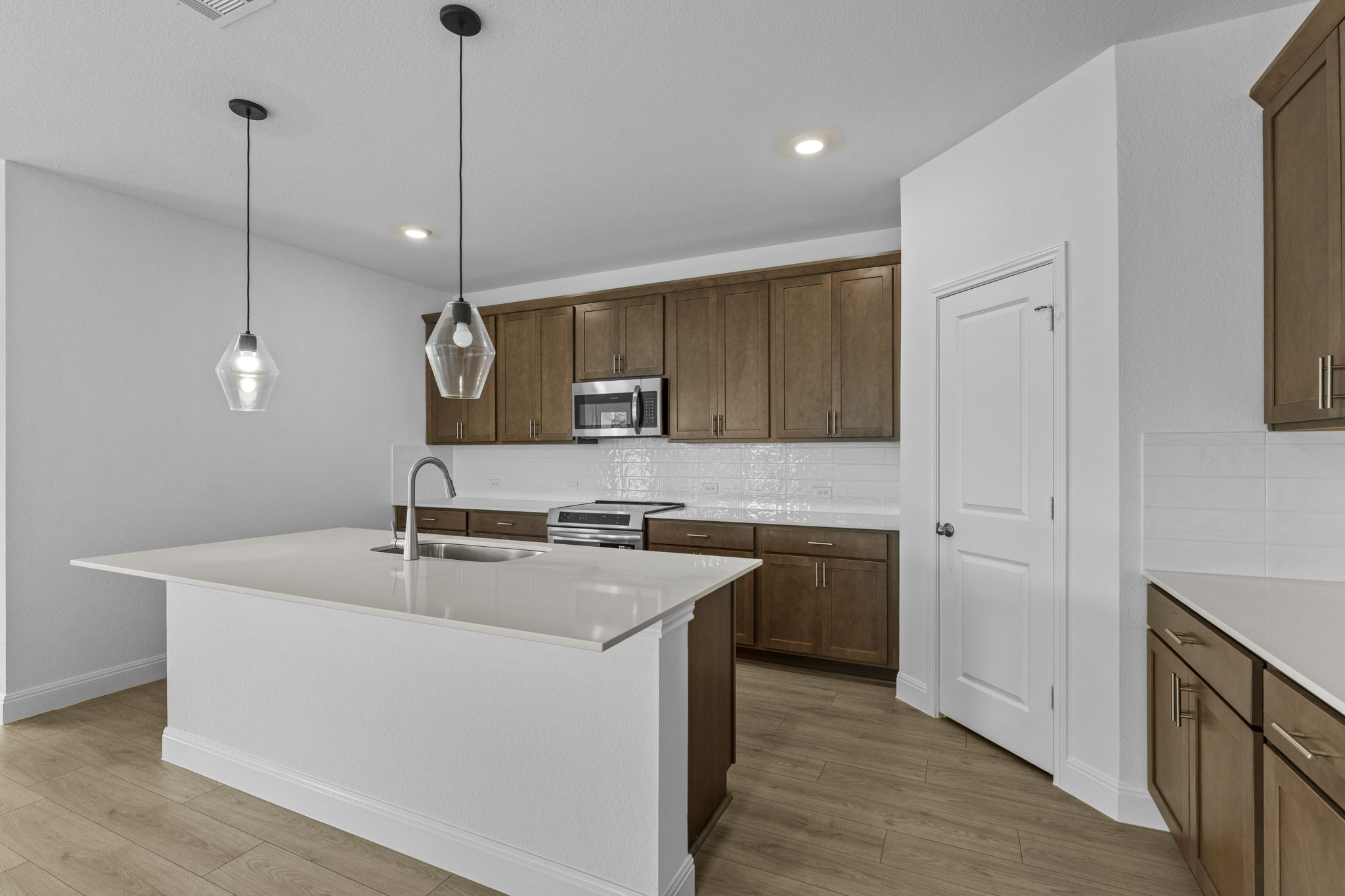 273 Rivers Edge Drive Georgetown, TX 78628 - Photo 10 of 34