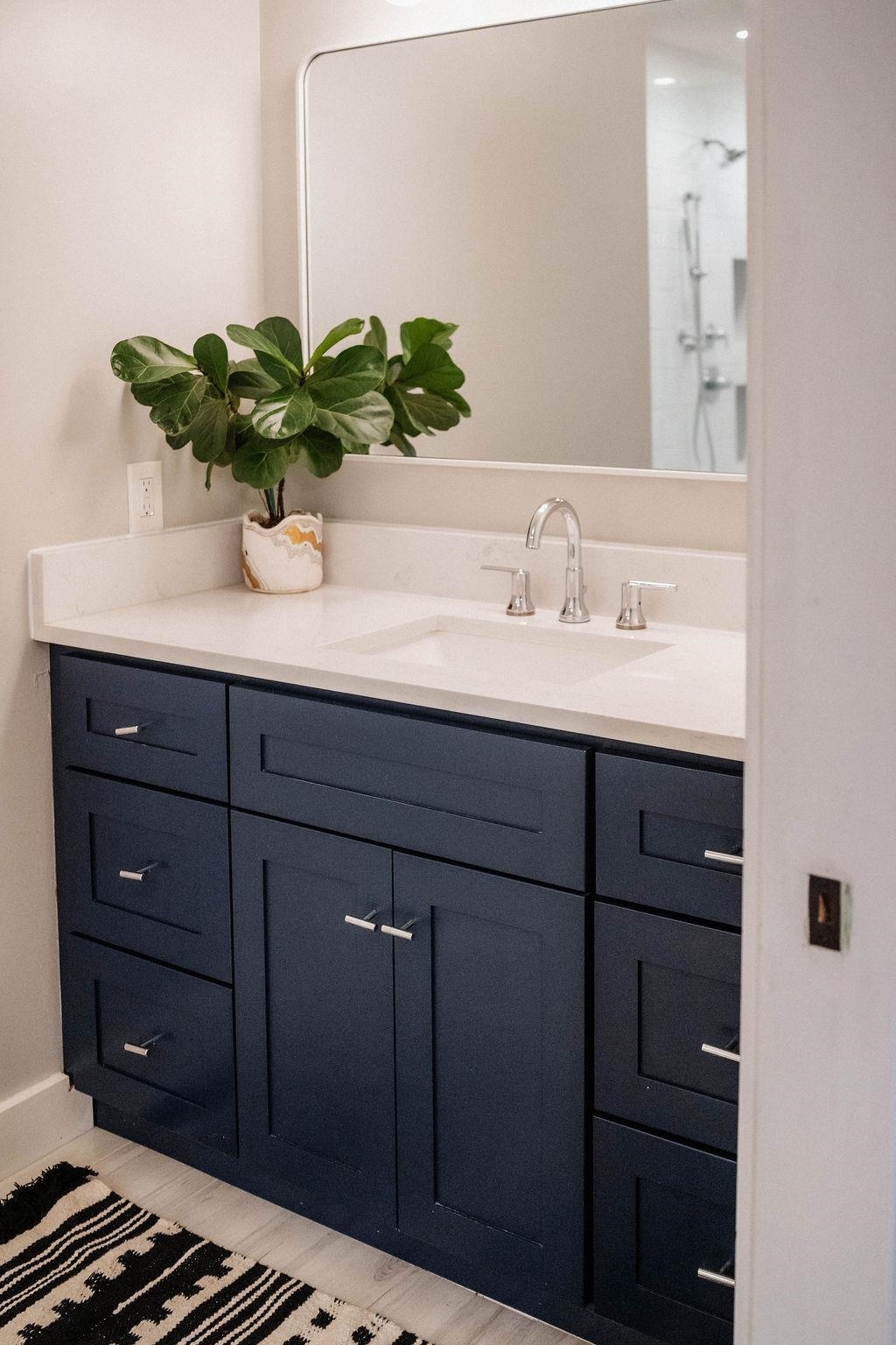 1925 Nelson Avenue Memphis, TN 38104 - Photo 18 of 39 Bathroom with vanity
