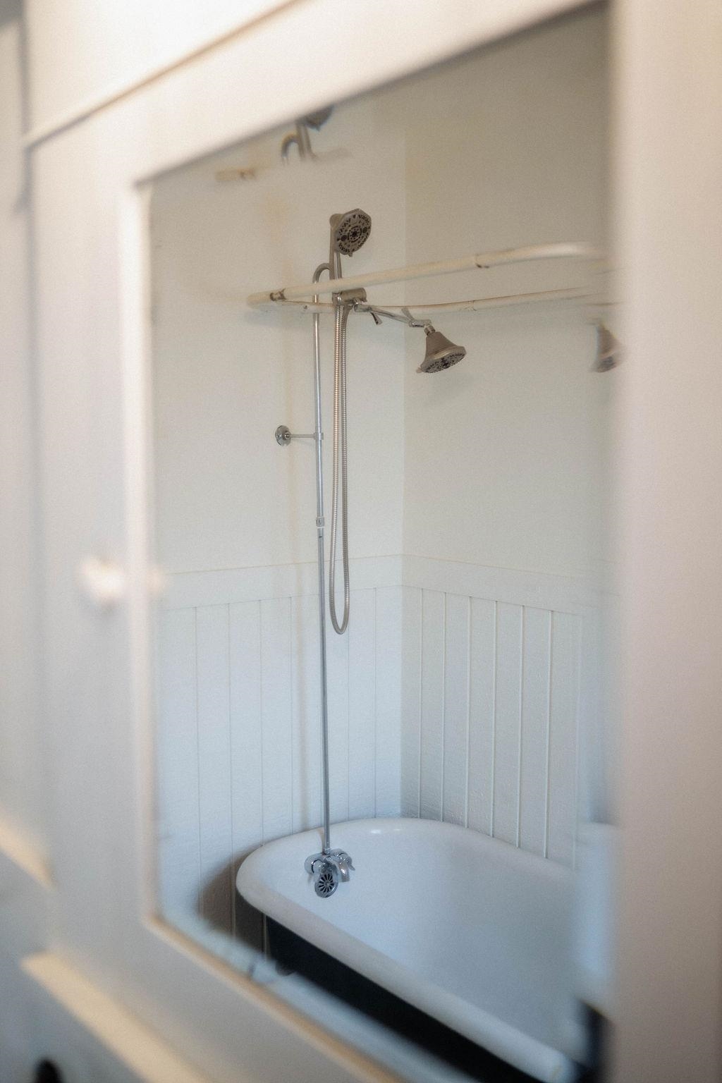 1925 Nelson Avenue Memphis, TN 38104 - Photo 21 of 39 Full downstairs bathroom.