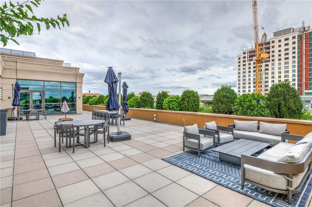 175 Huguenot Street, Unit 2505 New Rochelle, NY 10801 - Photo 23 of 34 Outdoor terrace