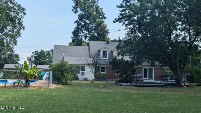 $339,000 | 51 West Lake Lee Road, Greenville, MS 38701