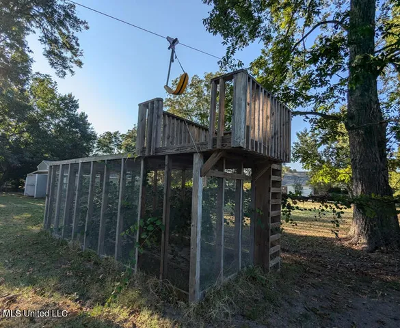 $339,000 | 51 West Lake Lee Road, Greenville, MS 38701