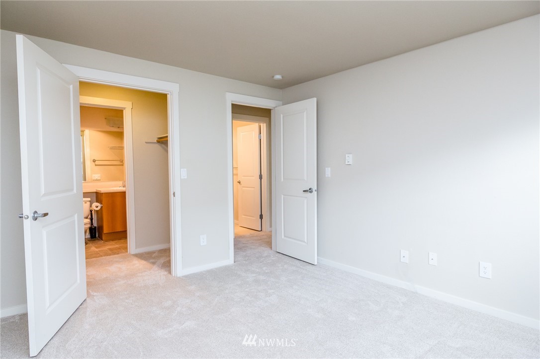 12404 East Gibson Road, Unit L103 Everett, WA 98204 - Photo 14 of 22 Gallery Image 14