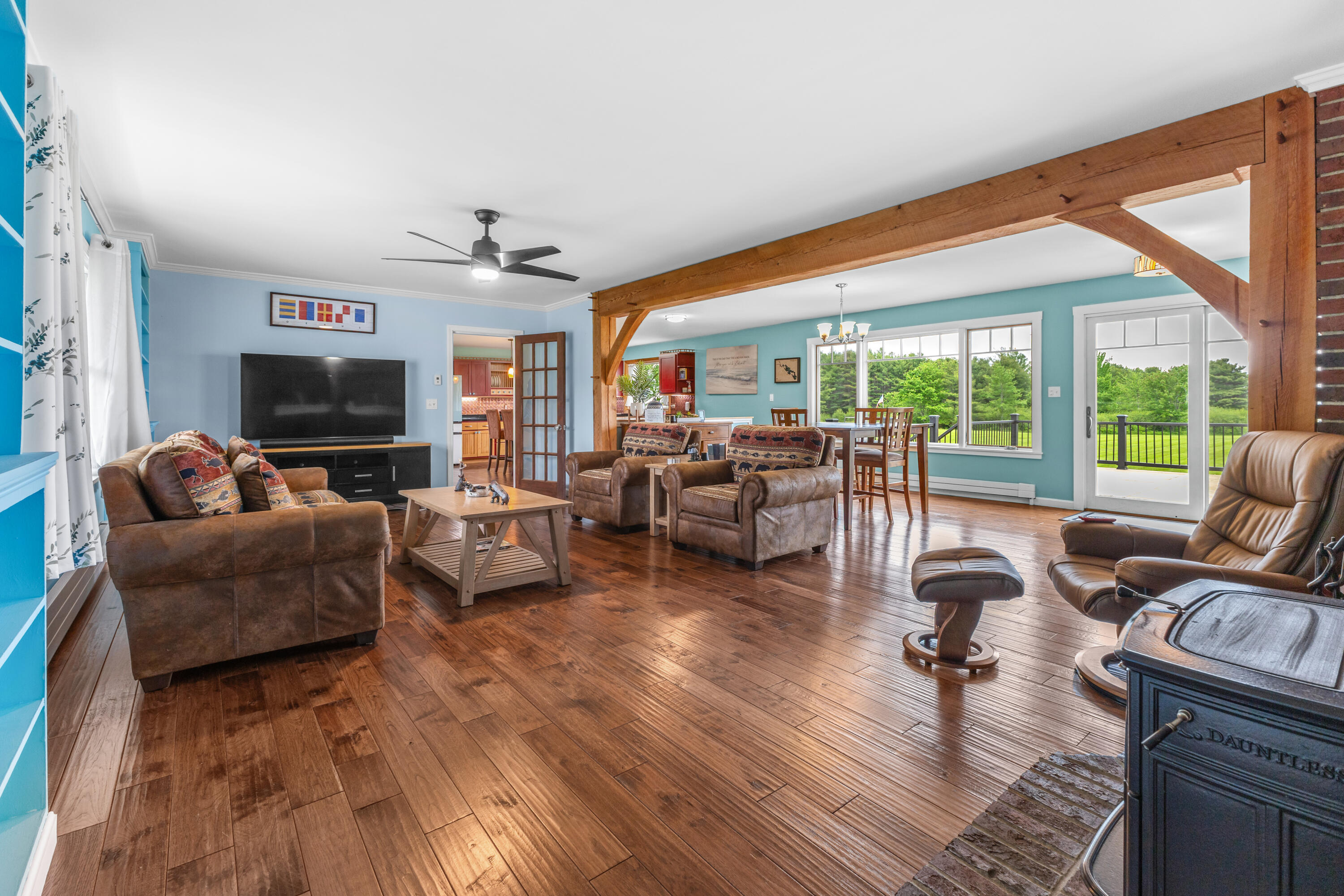519 Mariaville Road Ellsworth, ME 04605 - Photo 22 of 57 Living Room