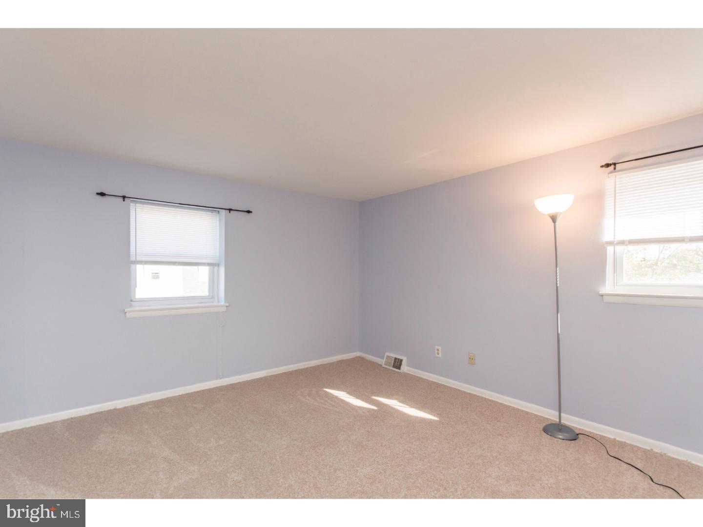 2834 Shelly Road Philadelphia, PA 19152 - Photo 13 of 23