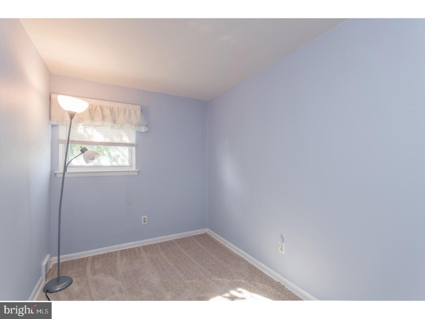 2834 Shelly Road Philadelphia, PA 19152 - Photo 18 of 23