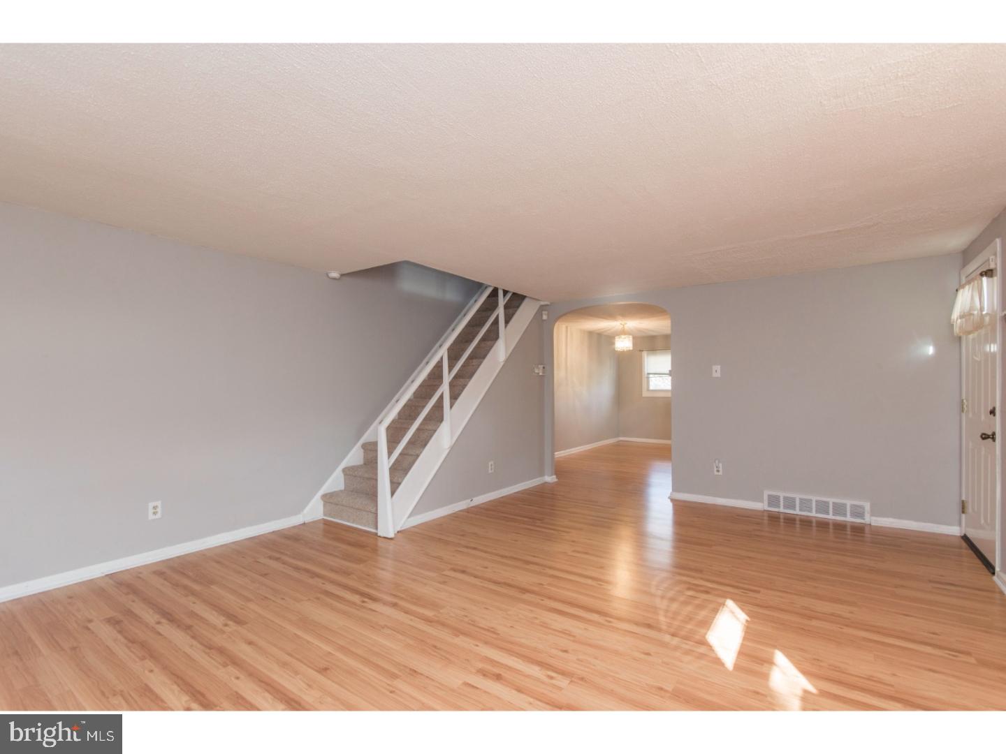 2834 Shelly Road Philadelphia, PA 19152 - Photo 5 of 23