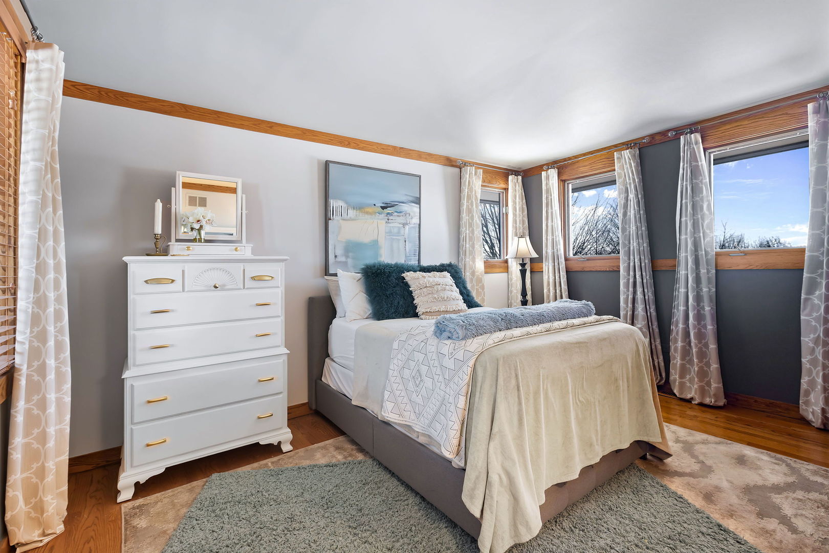 13540 McCarthy Road Lemont, IL 60439 - Photo 26 of 71 a bedroom with a bed and a dresser