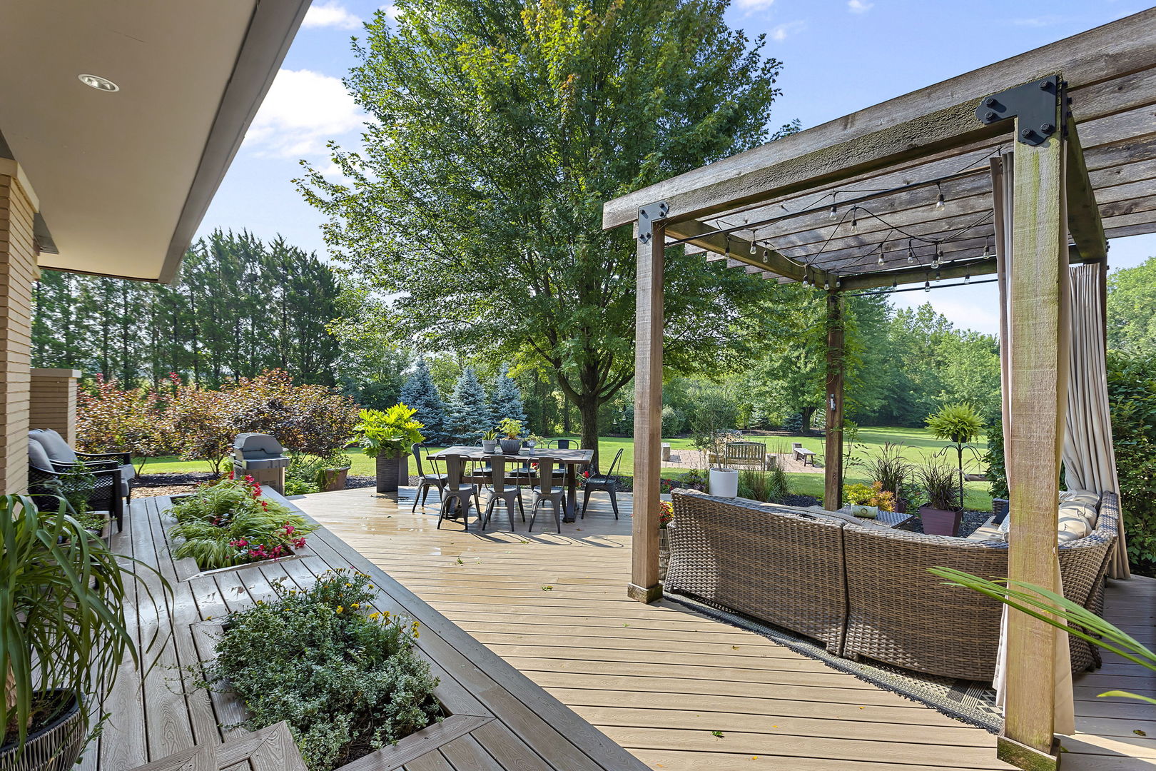 13540 McCarthy Road Lemont, IL 60439 - Photo 43 of 71 a patio view with a seating space