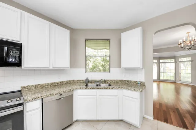 $350,000 | 4615 Jaymar Drive, Sugar Land, TX 77479