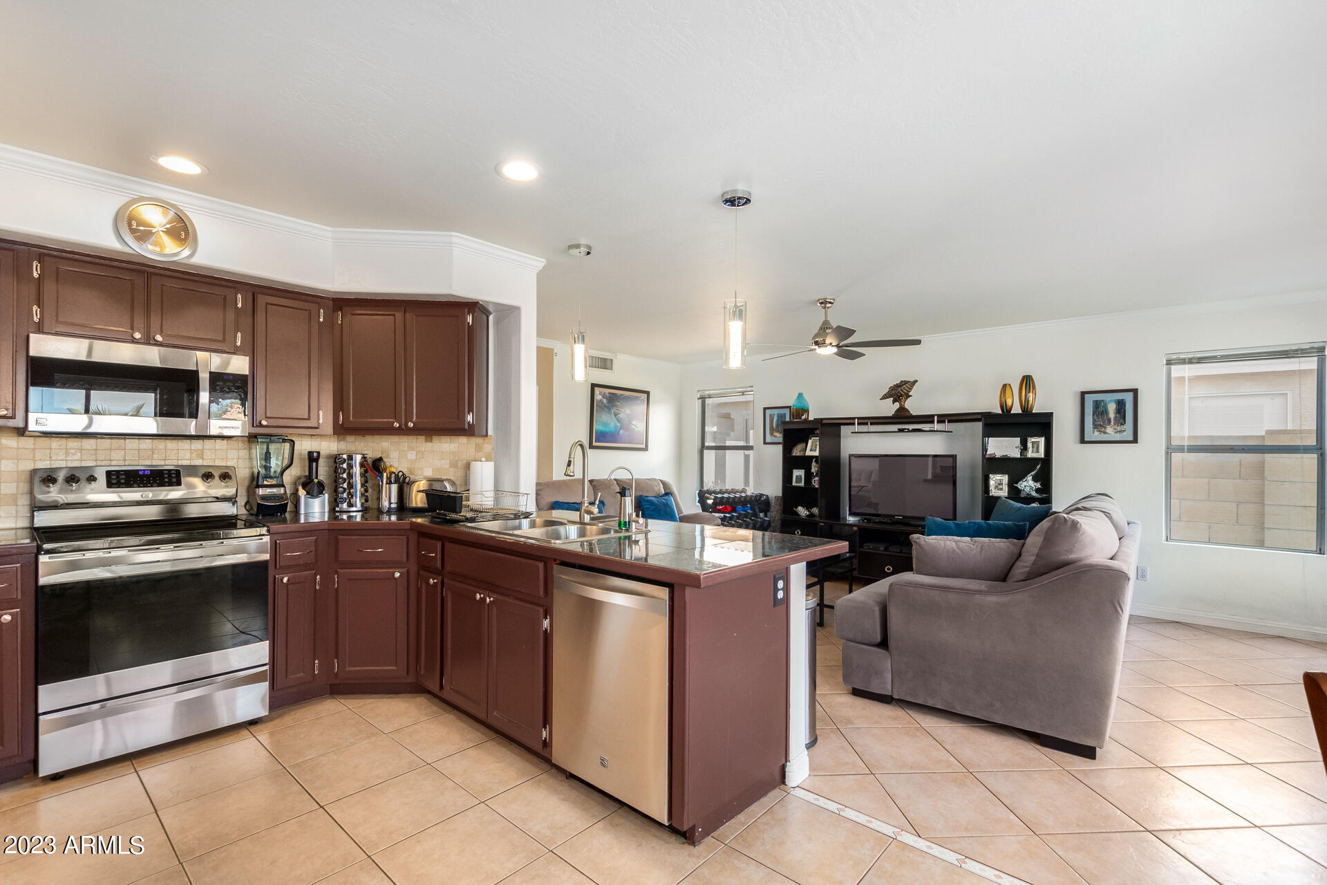 3036 East Wagoner Road Phoenix, AZ 85032 - Photo 17 of 39 17 - Wagoner