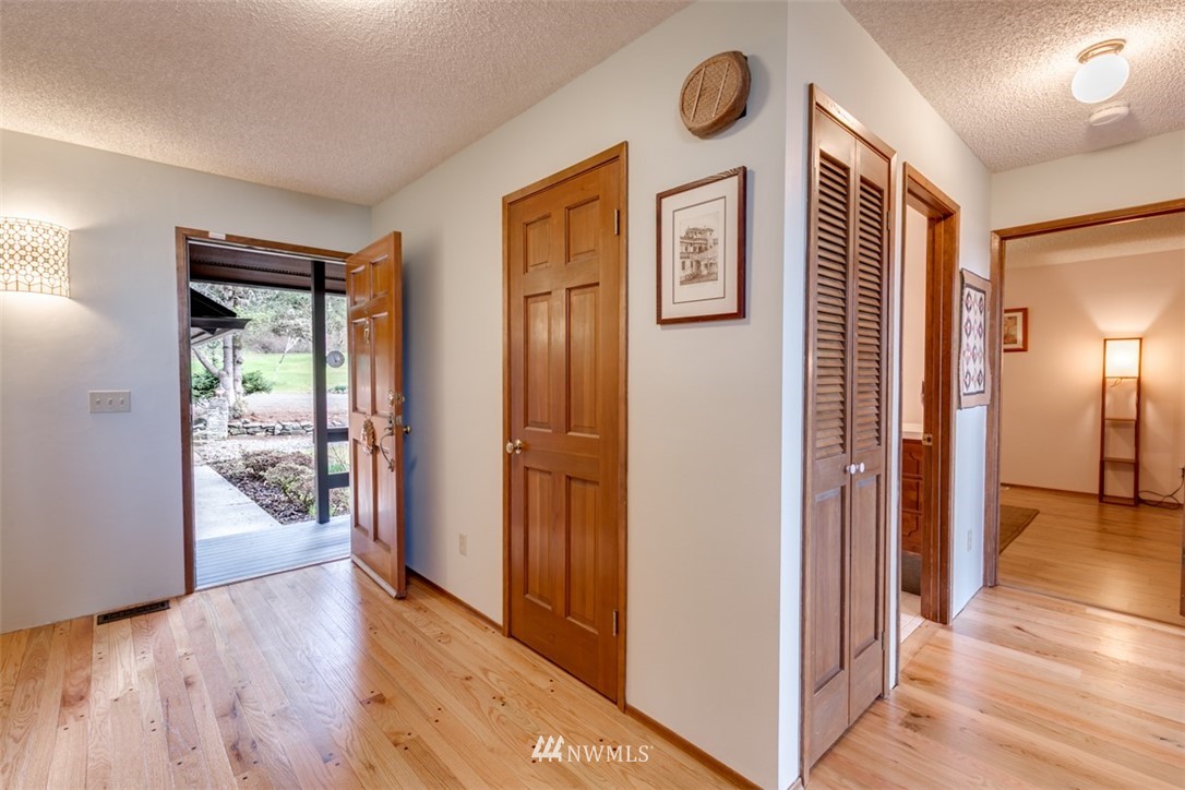 367 Harrington Road Port Angeles, WA 98362 - Photo 11 of 25 Gallery Image 11