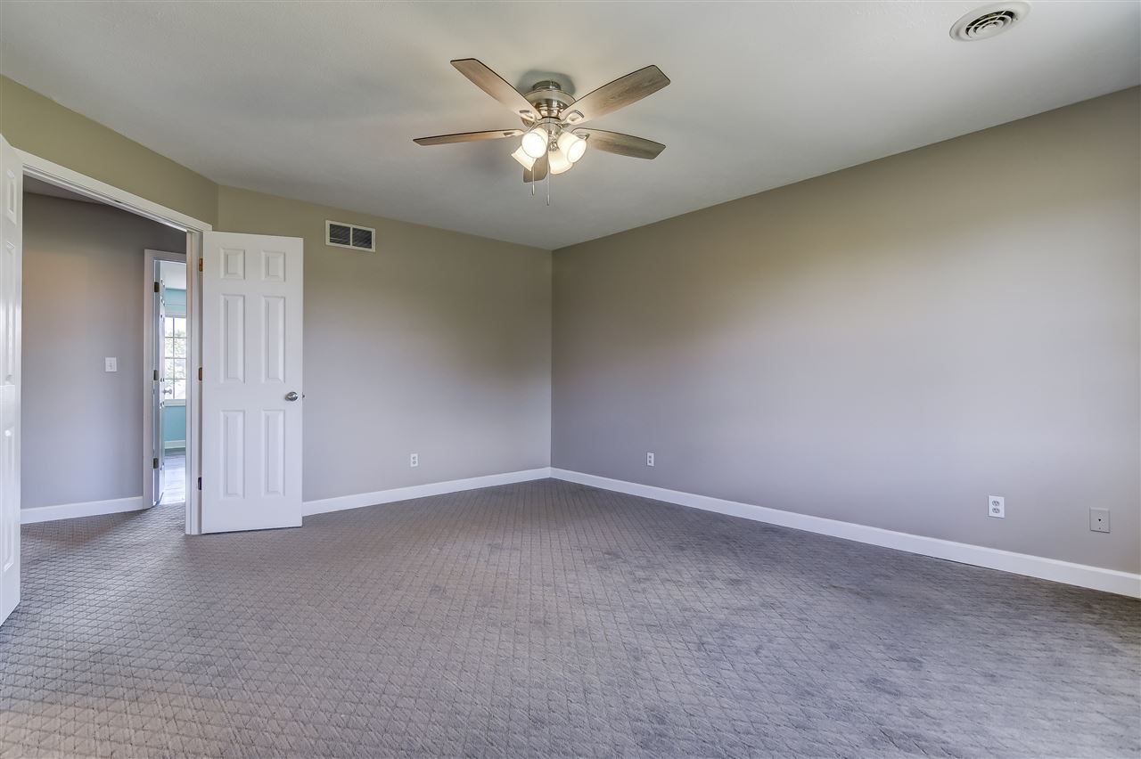 6413 Stonehaven Ridge Springfield, IL 62711 - Photo 18 of 36