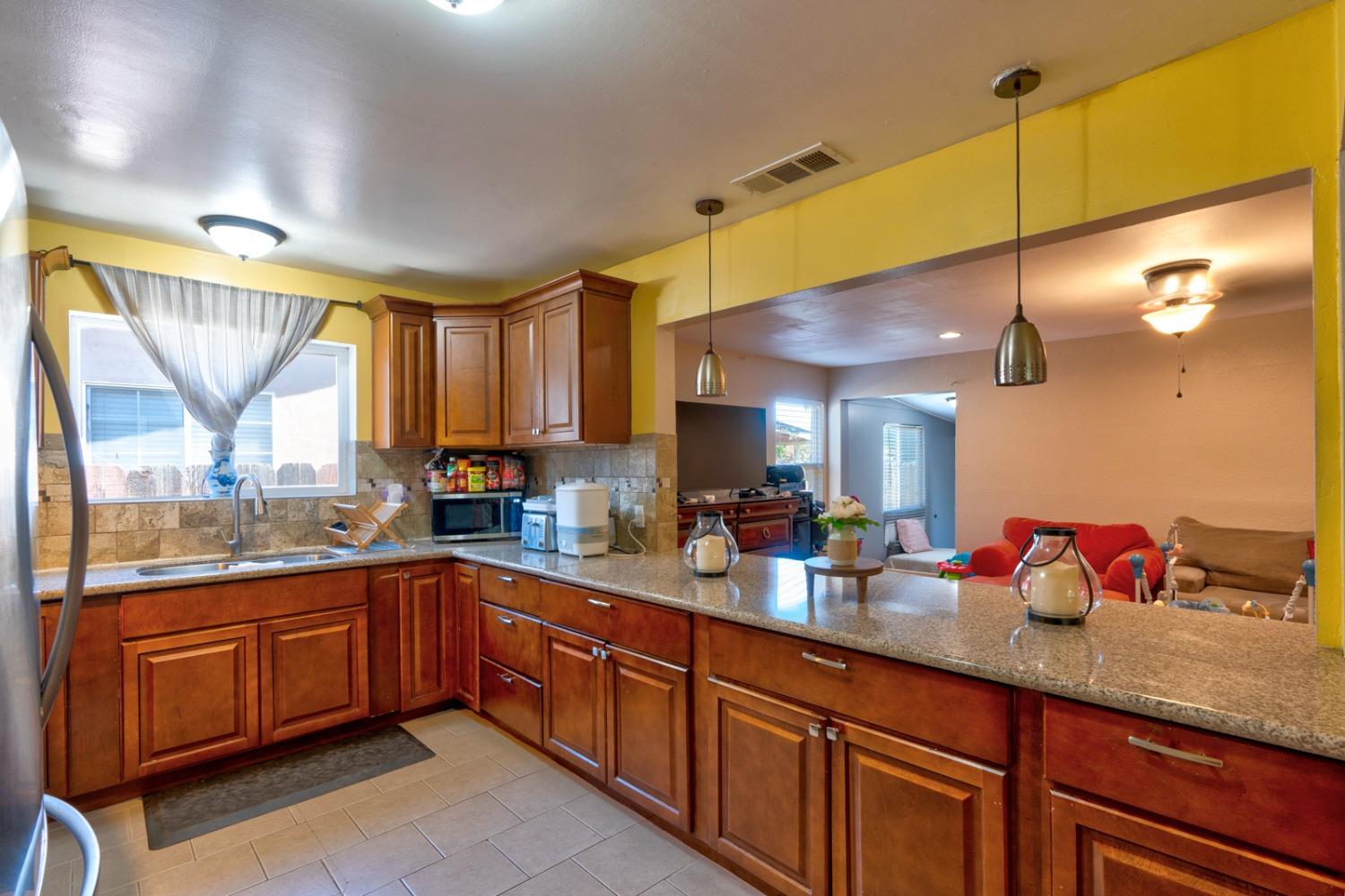 27402 Saunders Road Madera, CA 93637 - Photo 10 of 31 Gallery Image 10