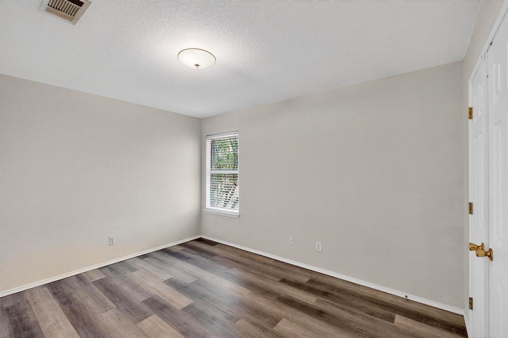 729 Ridgehill Drive Burleson, TX 76028 - Photo 22 of 35