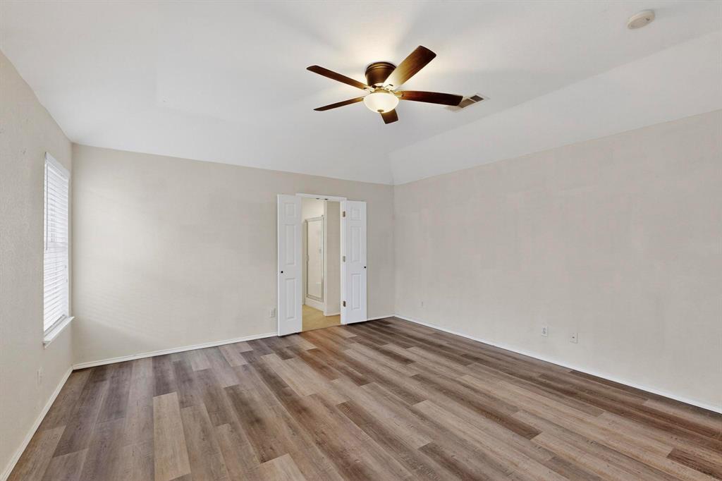 729 Ridgehill Drive Burleson, TX 76028 - Photo 23 of 35