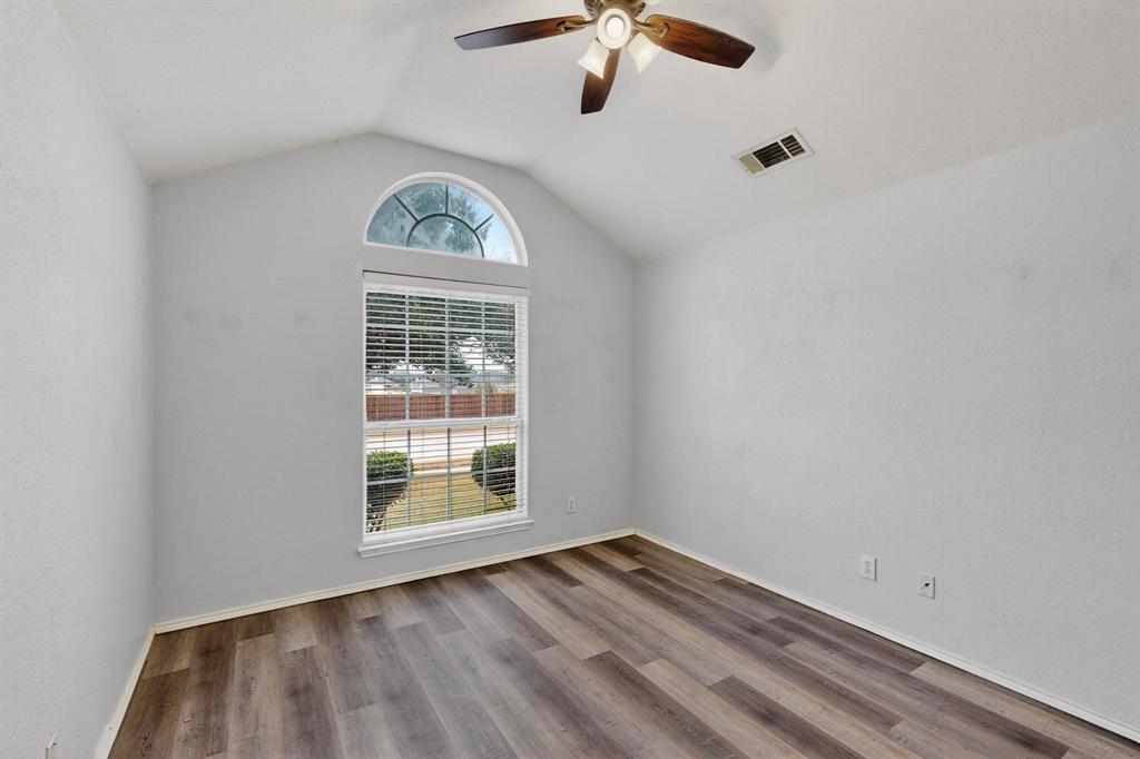 729 Ridgehill Drive Burleson, TX 76028 - Photo 25 of 35