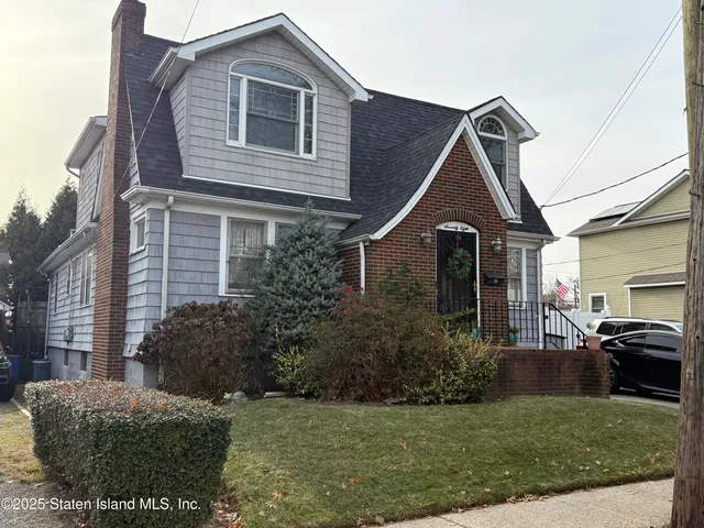 $988,000 | 78 Cloister Place | New Dorp