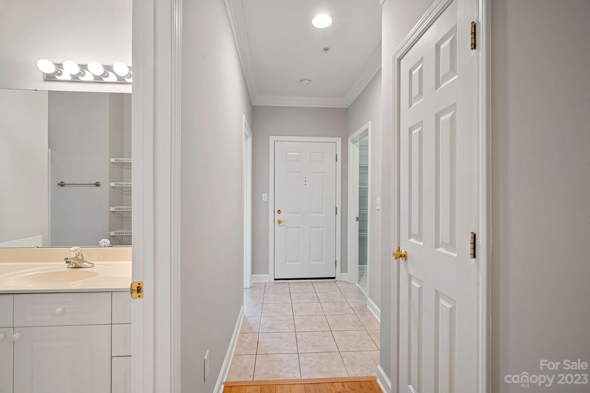 747 Peninsula Drive Davidson, NC 28036 - Photo 5 of 31 a bathroom with a sink a toilet and shower