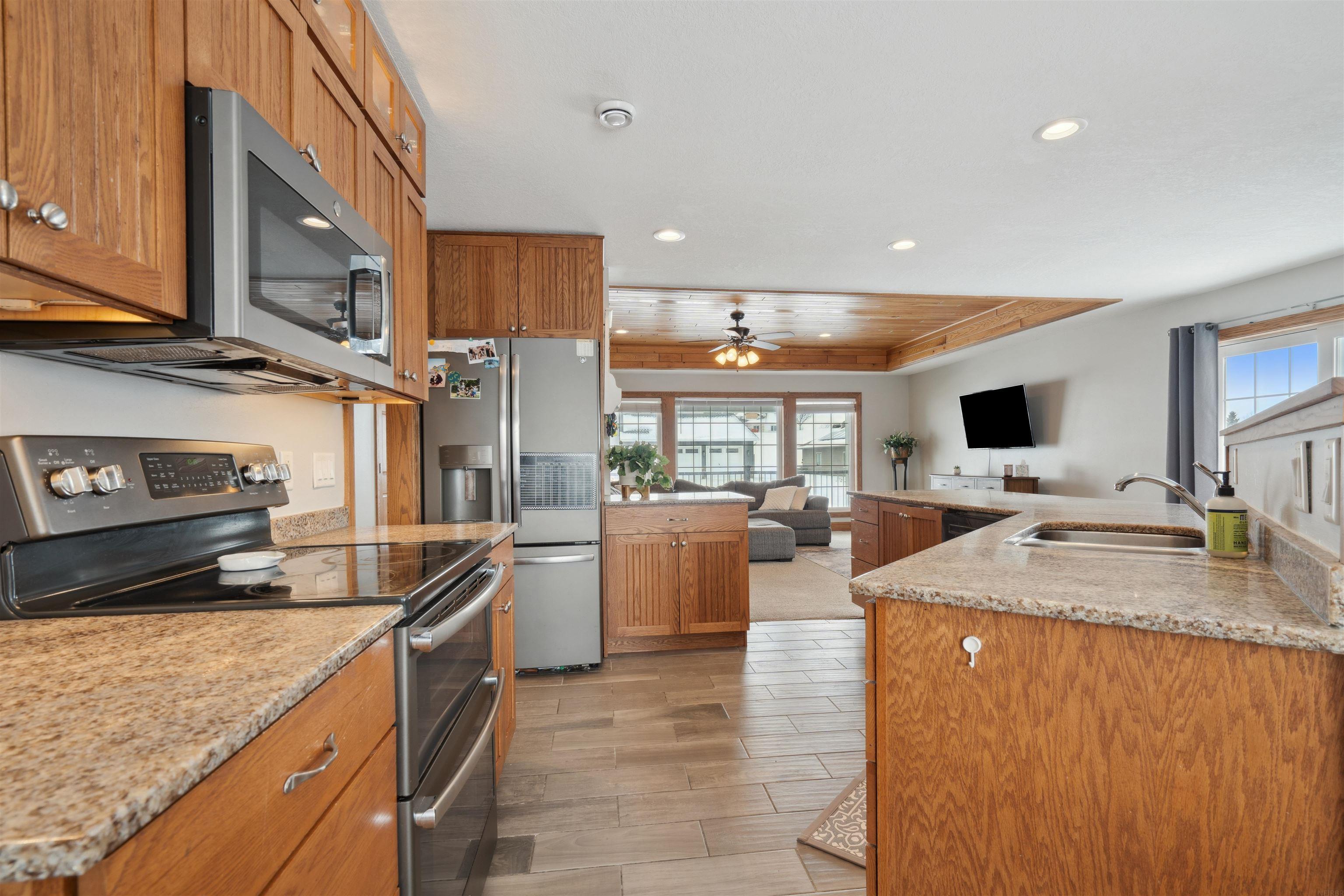 2402 Aspen Ln Road Decorah, IA 52101 - Photo 12 of 35 Gallery Image 12