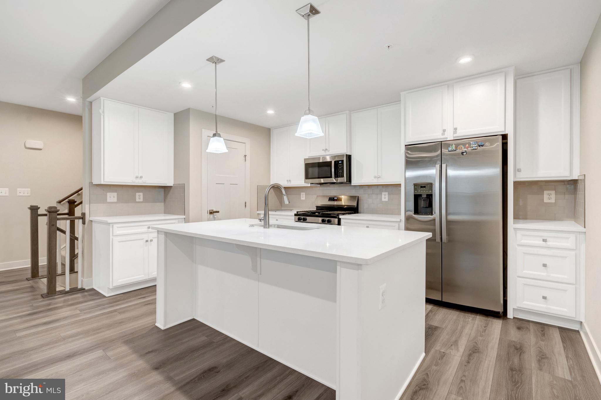 42558 Invergordon Terrace Sterling, VA 20166 - Photo 13 of 38