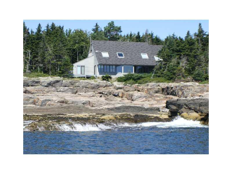 36 Spruce Ledge Road Bailey Island, ME 04003 - Photo 1 of 34 Exterior Front.