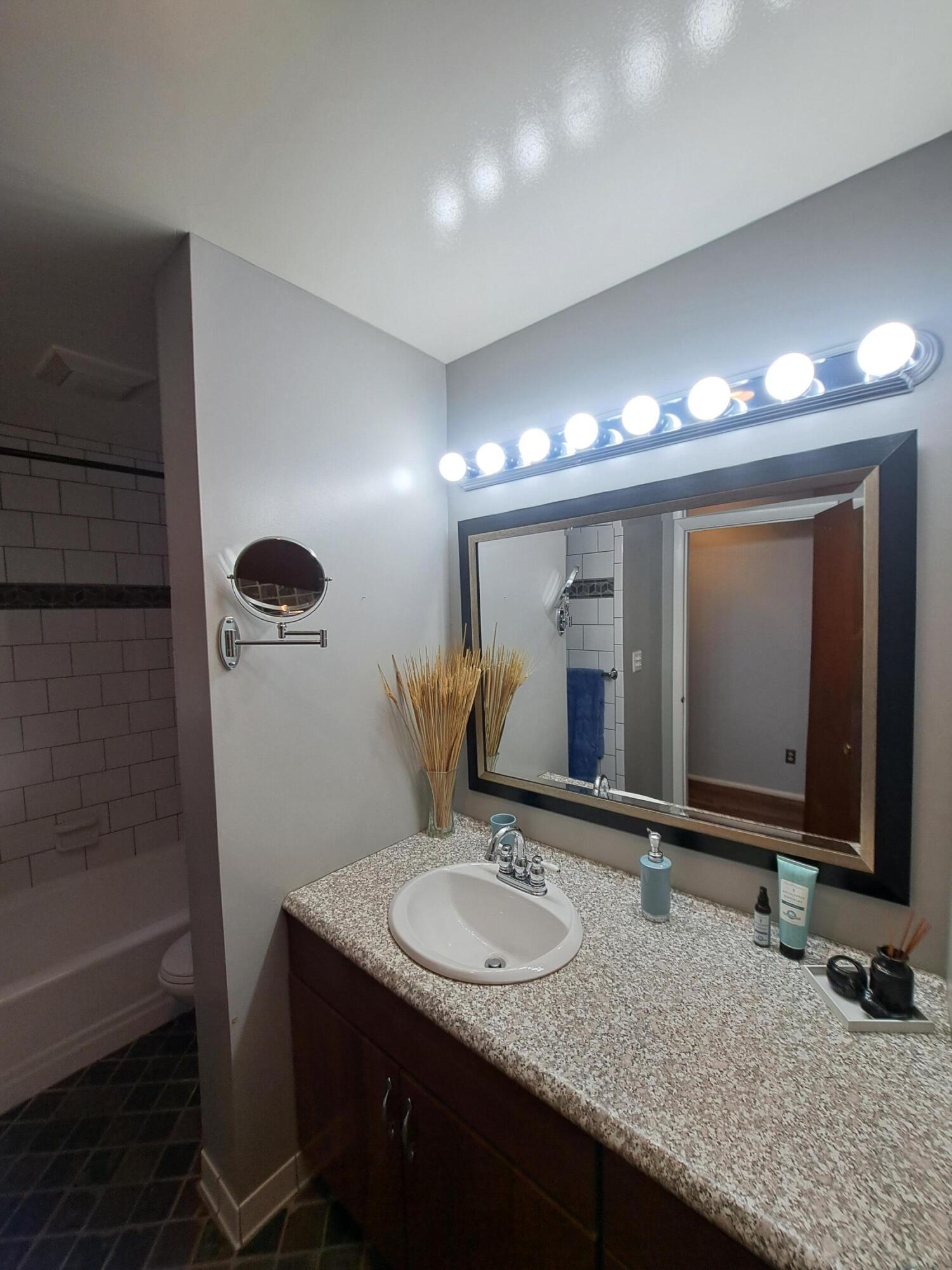 8400 Forest Avenue Gary, IN 46403 - Photo 11 of 29 1500x2000