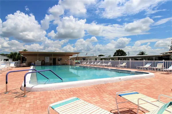 $1,300 | 4117 10th St Court East, Ellenton, FL 34222