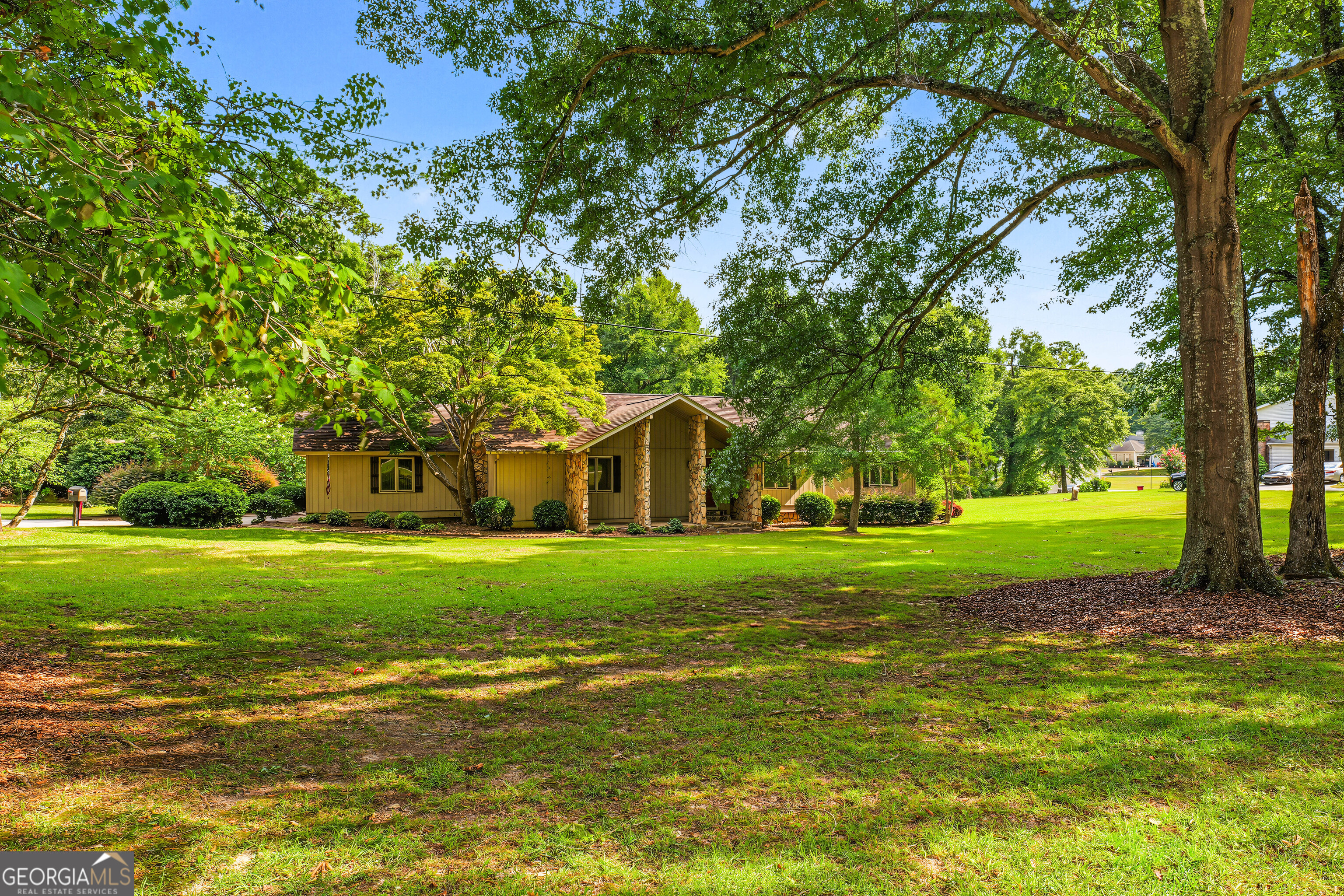 6998 Columbus Road Lizella, GA 31052 - Photo 12 of 76