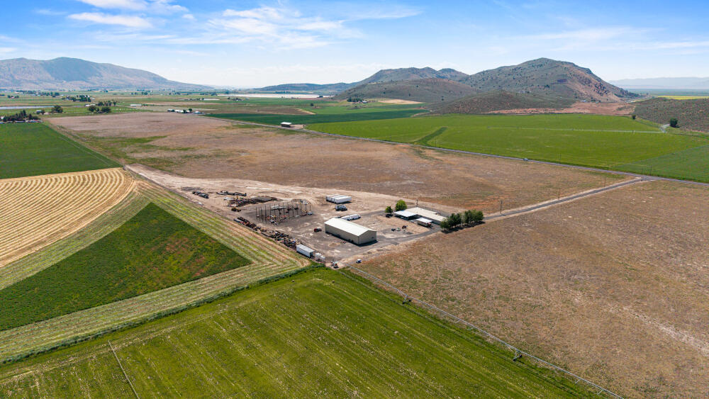 891 Cross Road Klamath Falls, OR 97603 - Photo 7 of 66 891CrossRd-Aerial-20