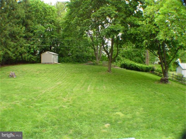 55 Laurel Road Southampton, PA 18966 - Photo 14 of 14 View in Back