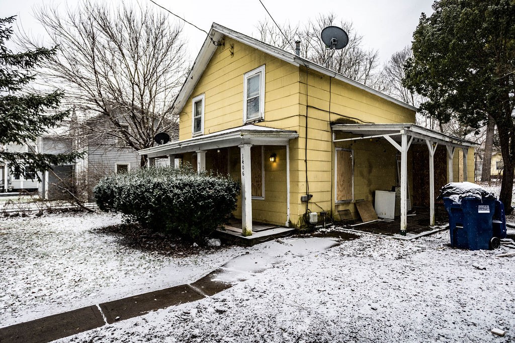 1406 Valley Drive Syracuse, NY 13207 - Photo 2 of 13