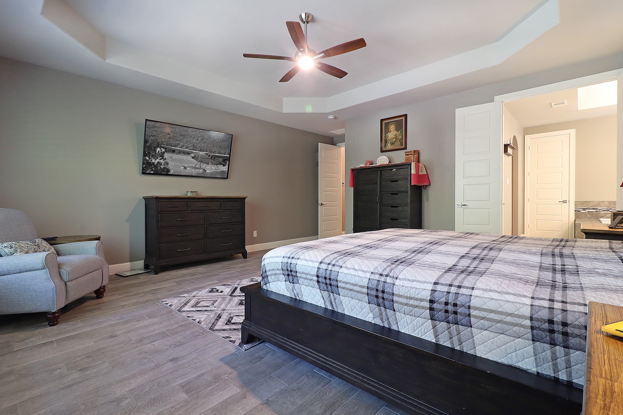 121 Red Hawk Road Huntsville, TX 77340 - Photo 22 of 48 Room for reading seating