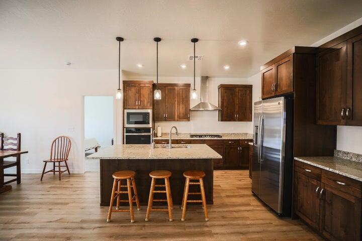 2767 Vico Way St. George, UT 84770 - Photo 7 of 32 Plenty Of Cabinets