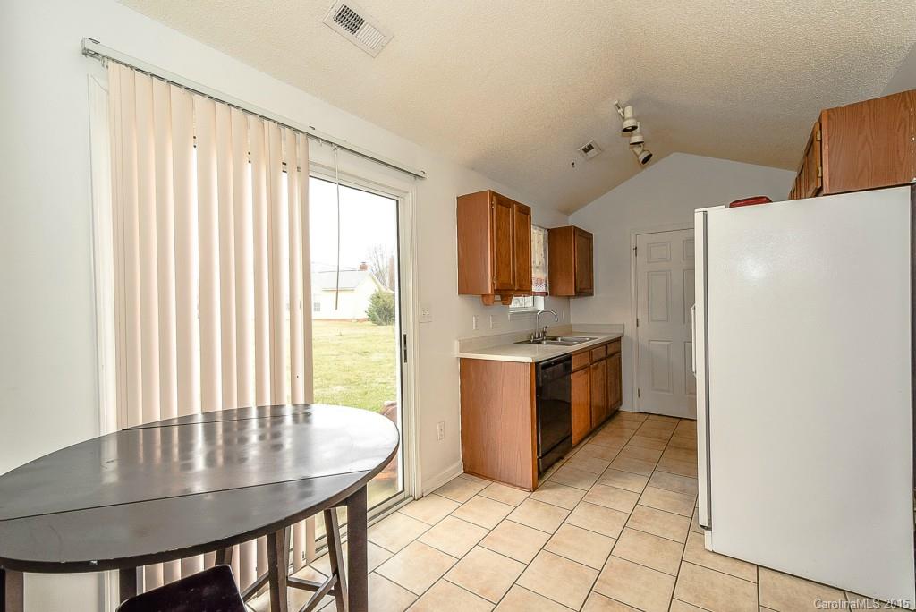 1006 Ridgefield Circle Indian Trail, NC 28079 - Photo 5 of 19 Gallery Image 5
