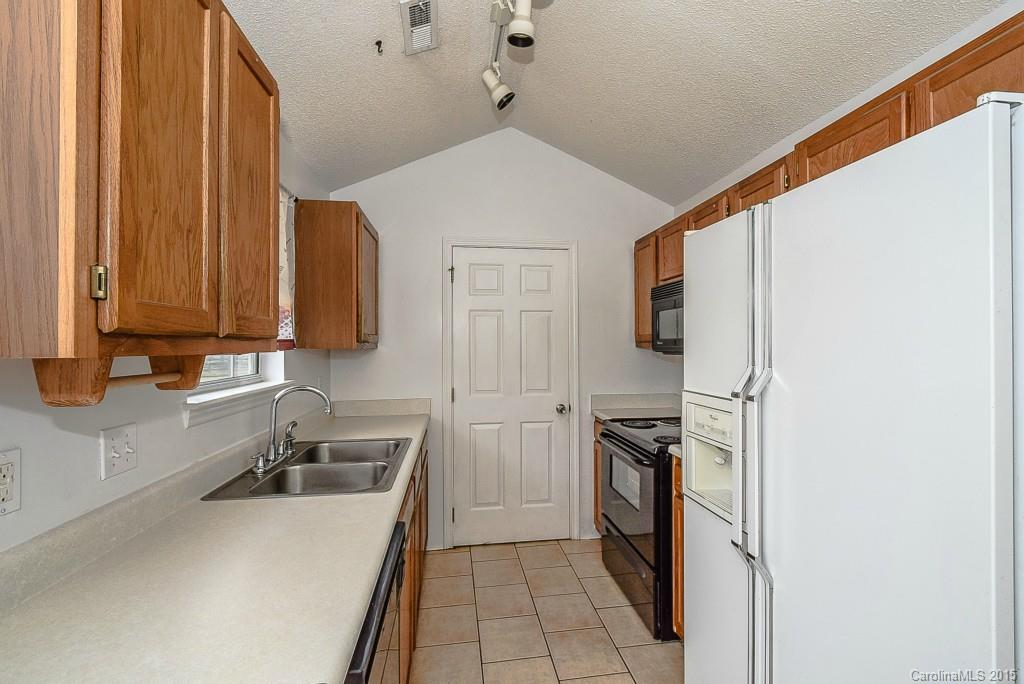 1006 Ridgefield Circle Indian Trail, NC 28079 - Photo 6 of 19 Gallery Image 6