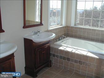 465 Harmon Road Philadelphia, PA 19128 - Photo 5 of 6 Bedroom - Main