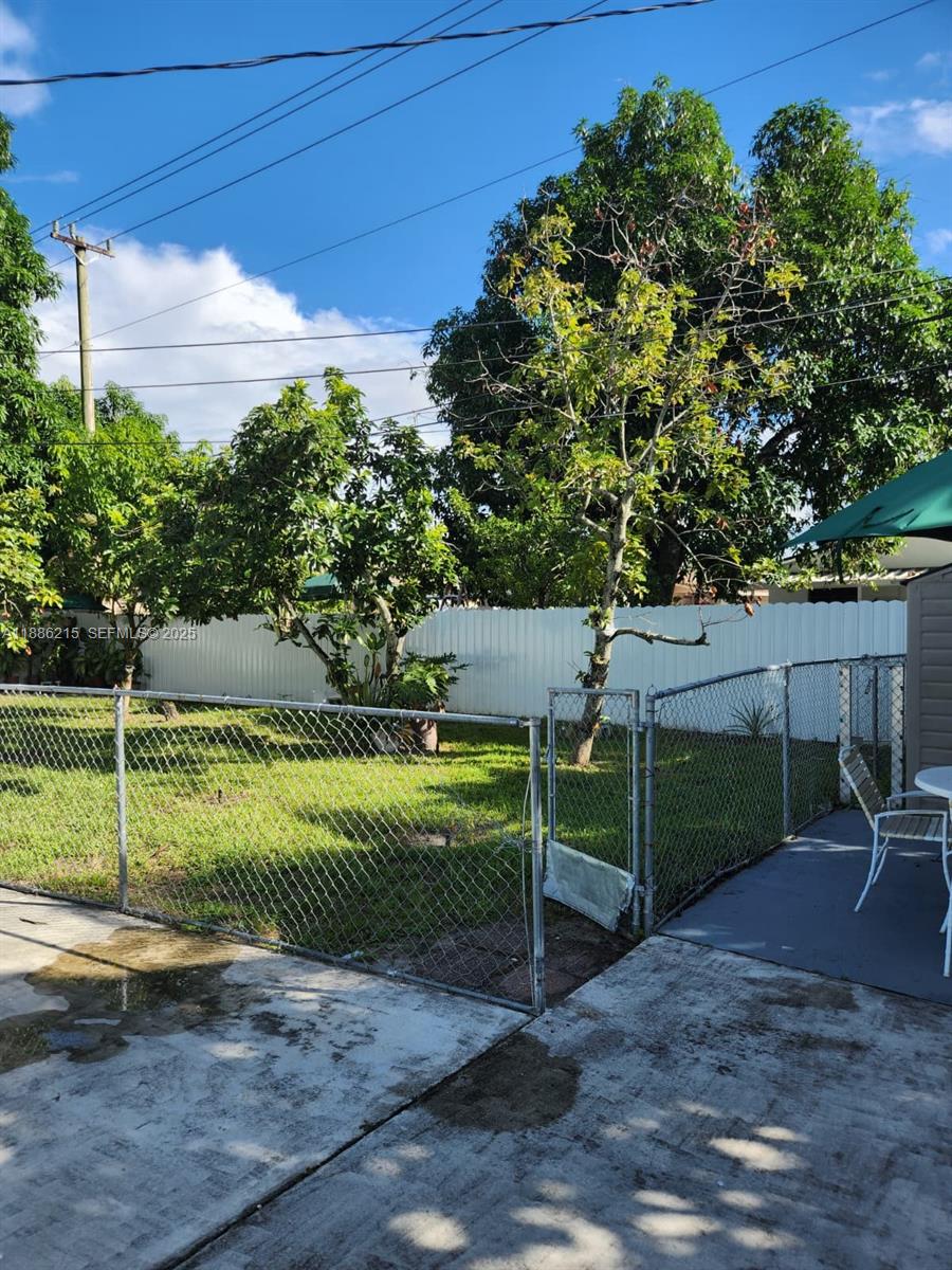 614 East 56th Street Hialeah, FL 33013 - Photo 34 of 78