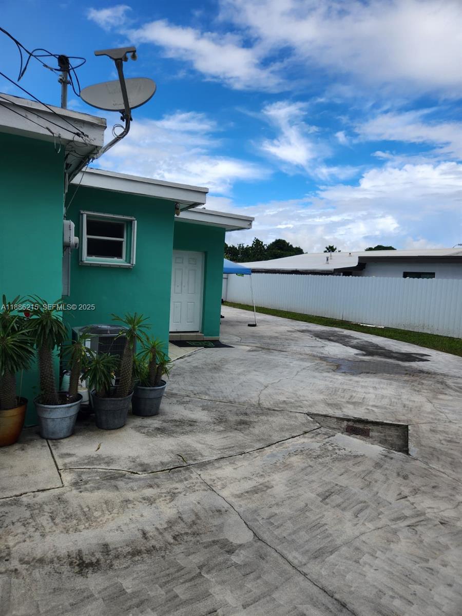 614 East 56th Street Hialeah, FL 33013 - Photo 74 of 78