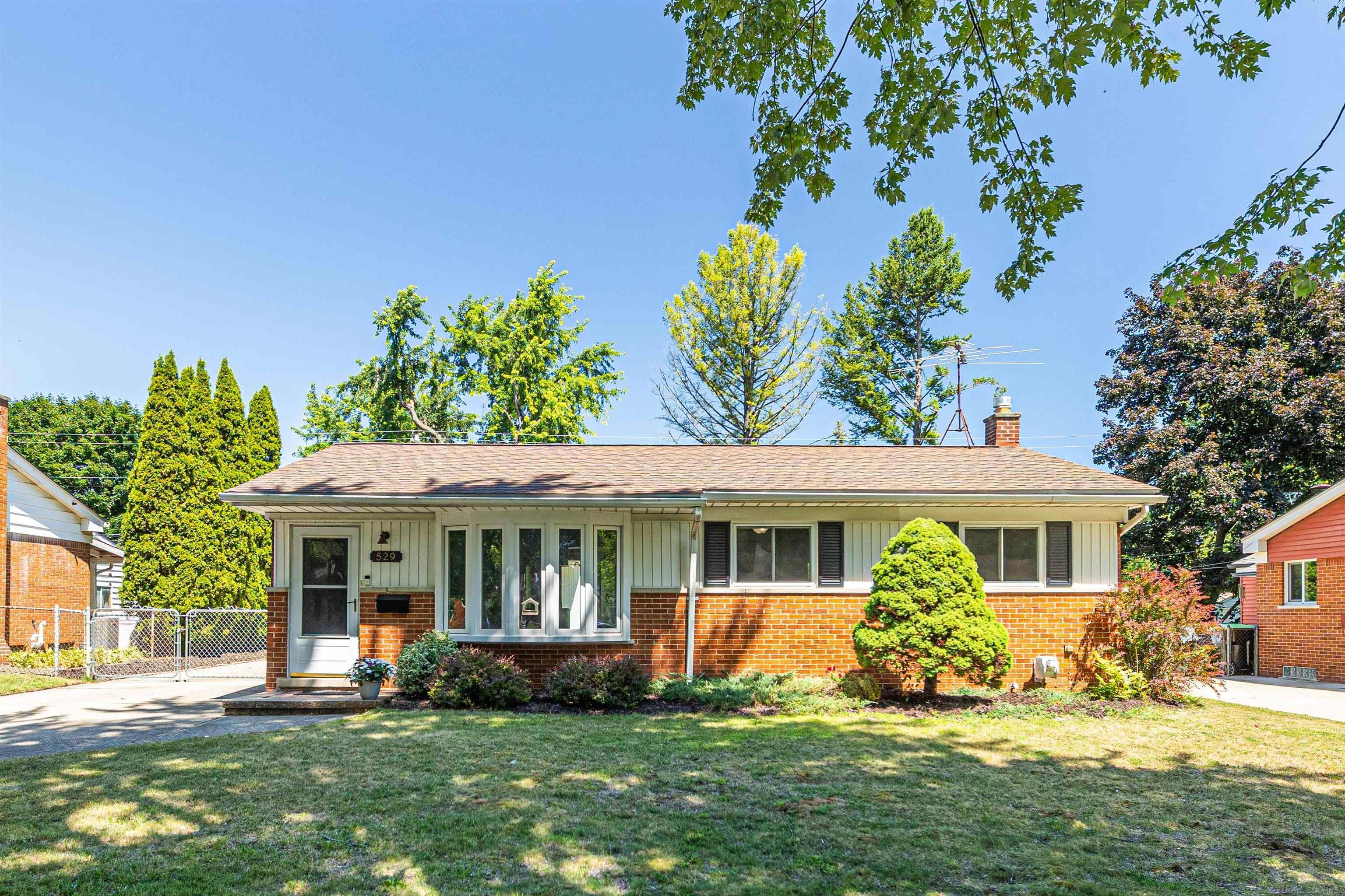 529 Rewold Drive Rochester, MI 48307 - Photo 2 of 31 Gallery Image 2