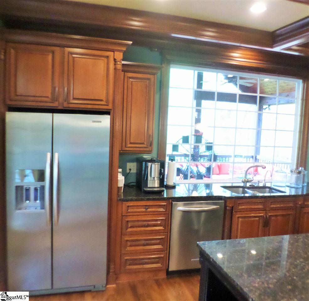 205 North Rutherford Road Greer, SC 29651 - Photo 5 of 29