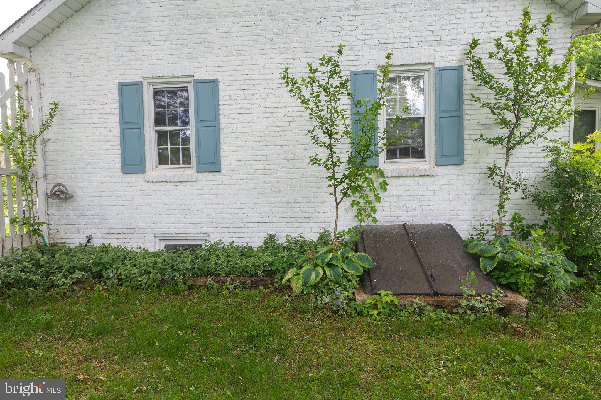 57 Diverty Road Pennington, NJ 08534 - Photo 55 of 86 Charming home with lush greenery.