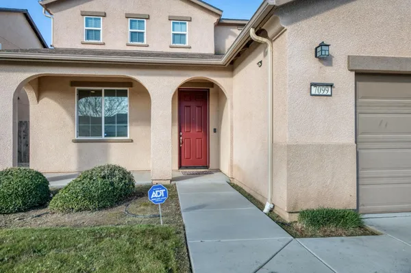a view of entrance of the house